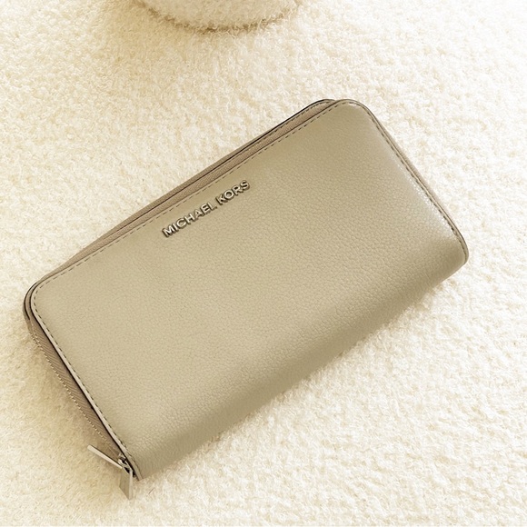 MICHAEL KORS Adele Double Zip Wallet *AUTHENTIC - Picture 3 of 12